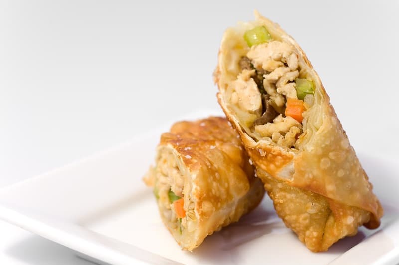 Chicken Egg Roll (1 pc)