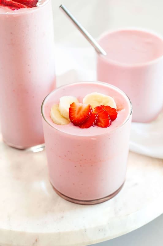 Banana strawberry smoothie